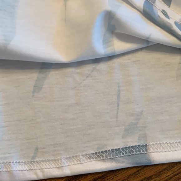 Sleeveless Ruffled Top, size 2XL, white and bluish/green NWT - Picture 11 of 14